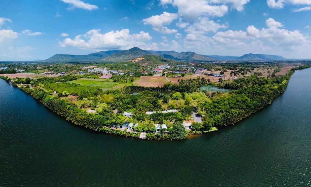Kampot Riverfront Boutique Екстер'єр фото