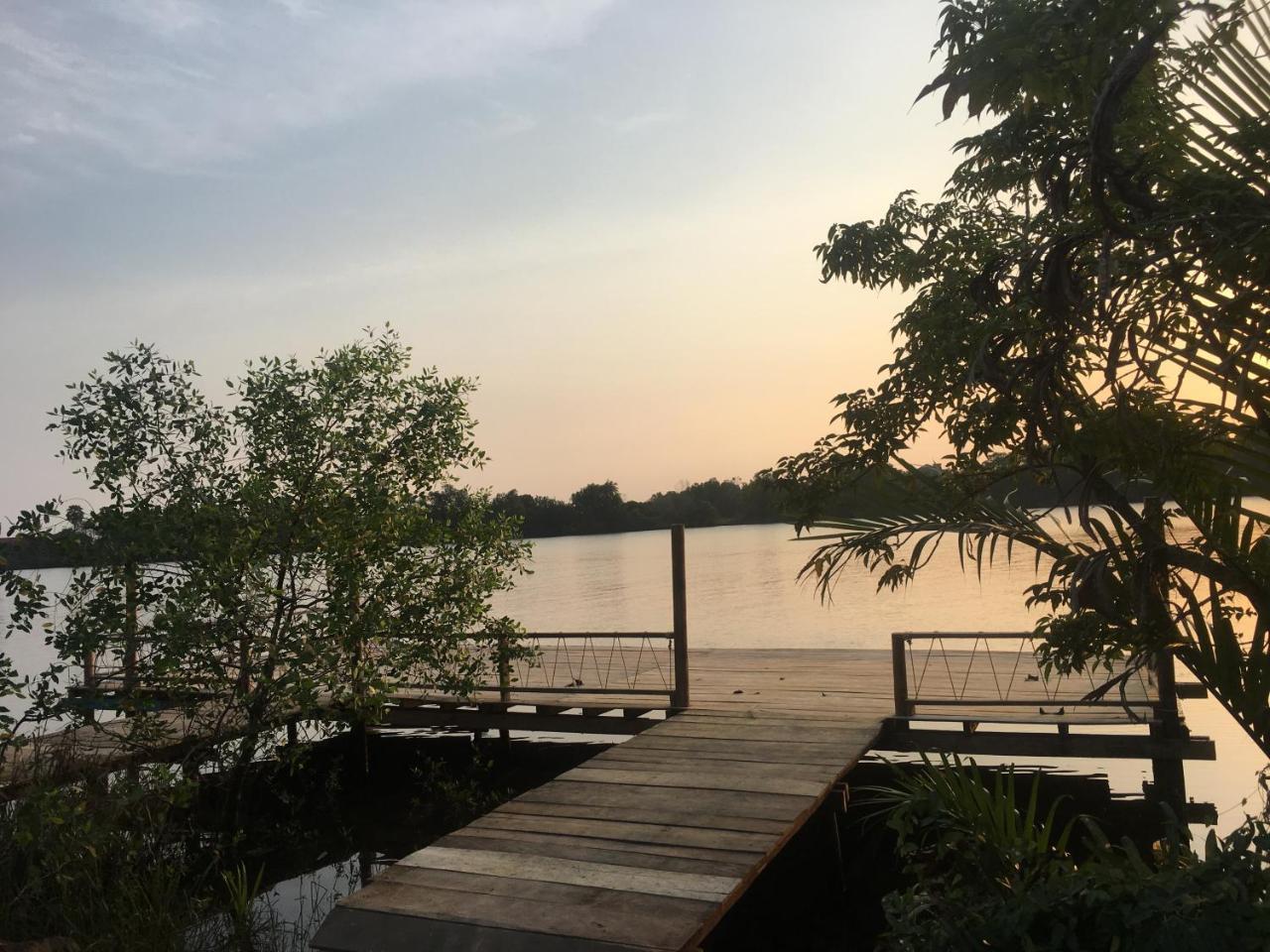 Kampot Riverfront Boutique Екстер'єр фото